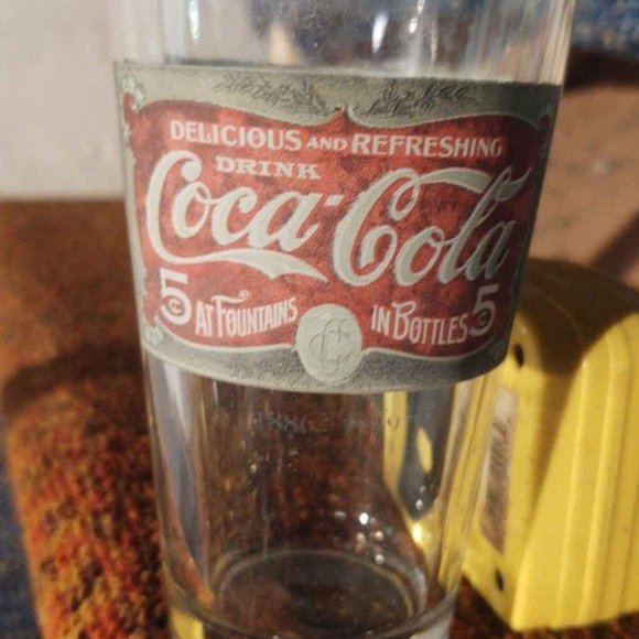 Pint Sized Coca Cola Glasses - Picture 6 of 6